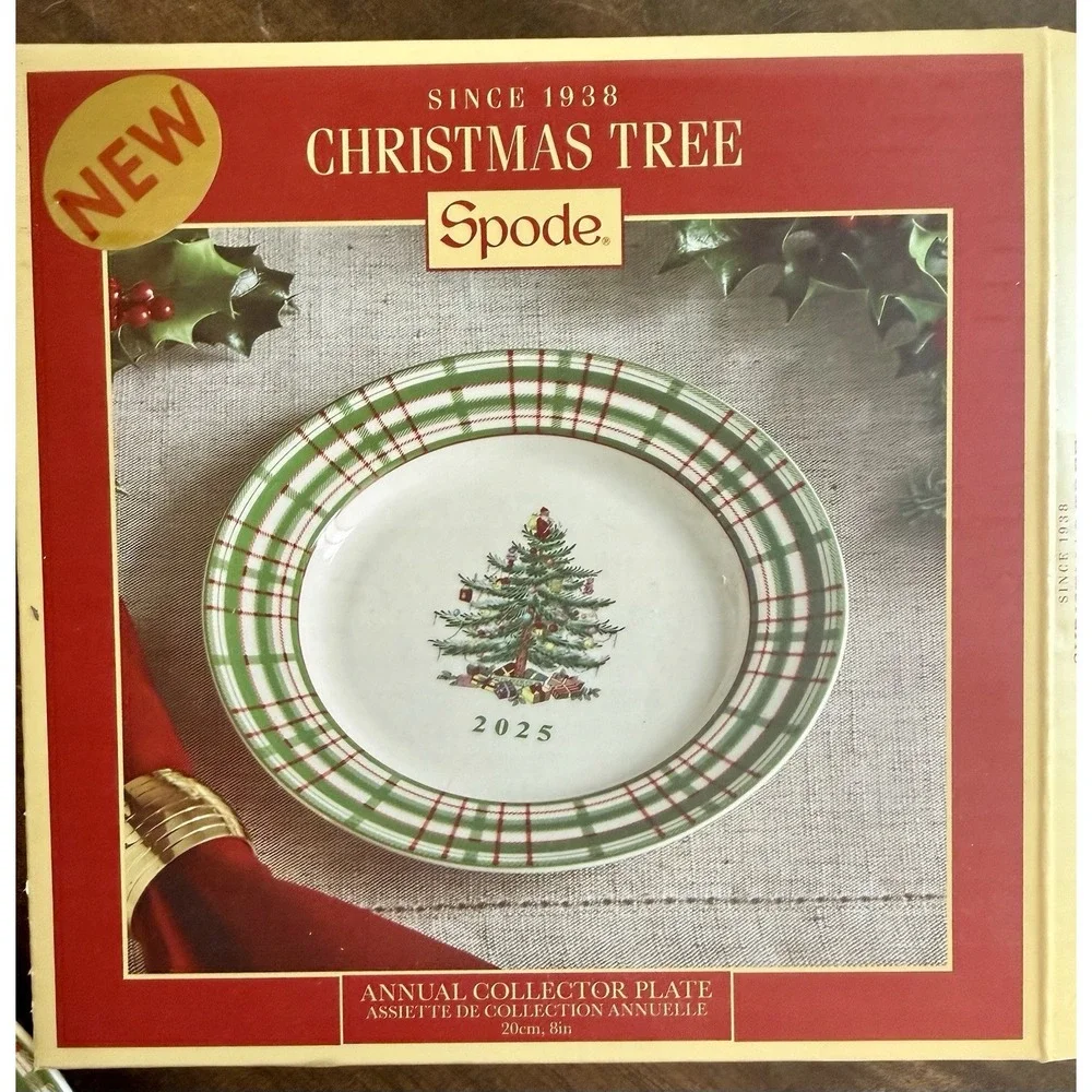 Annual 2025 Collector Plate - Red & Green Plaid Border, 8 Inch Tartan Tree